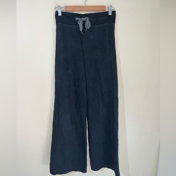 Lululemon Bootcut Yoga Pants Black Size 4 - Picture 1 of 4